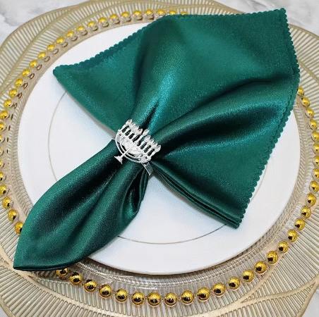 חבק מפיות חנוכיית כסף לעיצוב שולחן