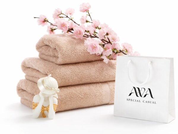 סט מגבות ורוד עם נר אישה